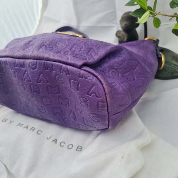 Marc Jacobs monogram leather hobo in grape purple - Picture 8 of 12